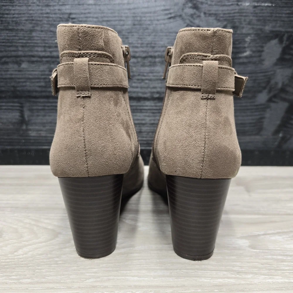 Market & Spruce Women's‎ Wedge Faux Suede Booties CD4 Brown Size 7.5